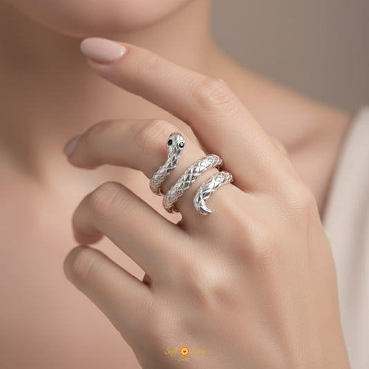 Snake Ring: (92.5 Sterling Silver)