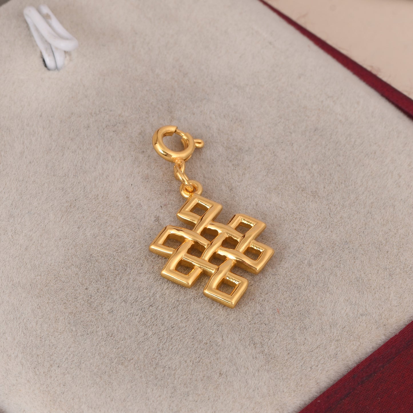 Auspicious Buddhist Charm: Endless Knot