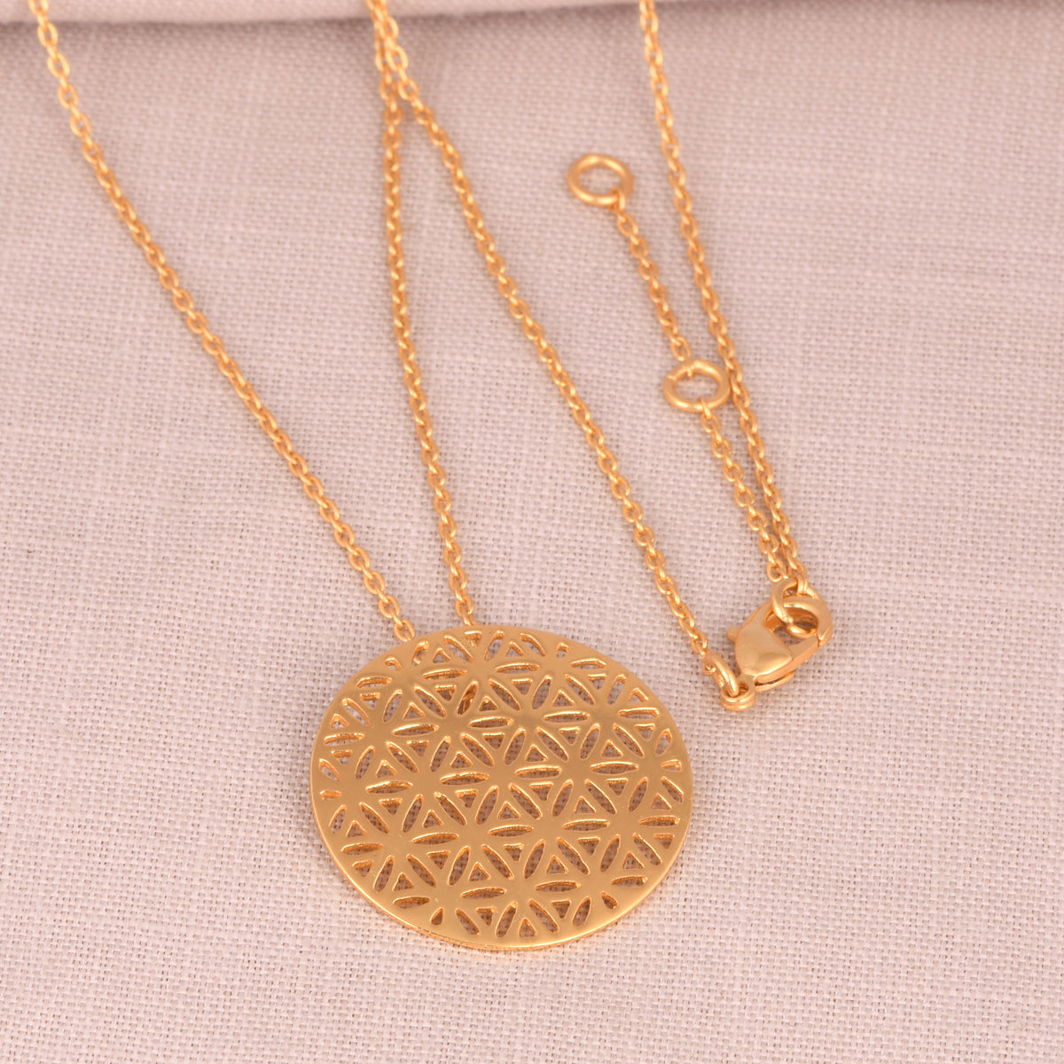 Flower of Life Pendant (18kt Gold Micron)